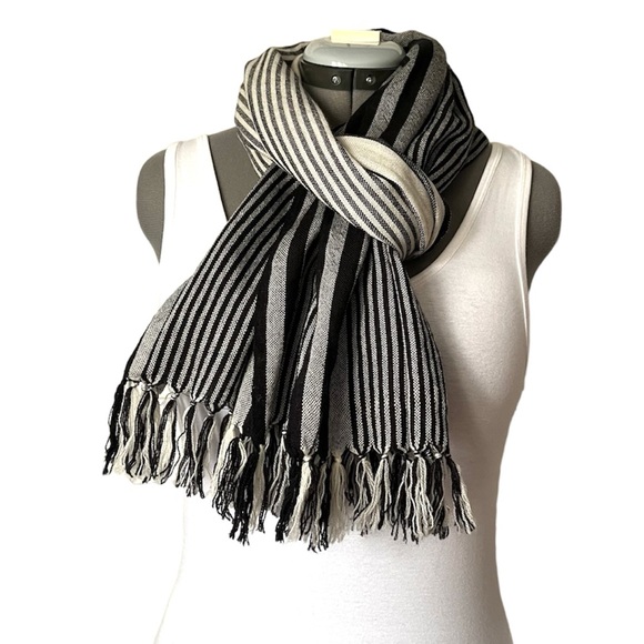 CRC Wool striped fringed scarf - Picture 1 of 10